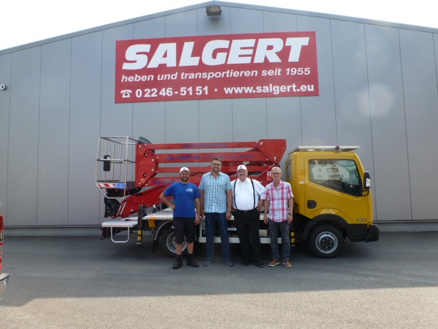 Snake 2010 H Plus auf Nissan für Salgert nach Lohmar